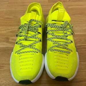NWOB Under Armour Phantom HOVR Men’s size 11.5